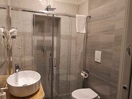Beverello Rooms