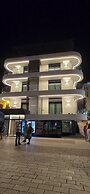 Lion Gate Hotel