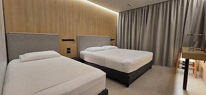 Lion Gate Hotel