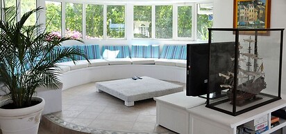 Villa Cascades
