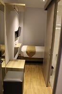 Central Front One Inn Jakarta Airport