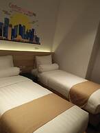 Central Front One Inn Jakarta Airport