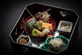 Suzu Beach Hotel