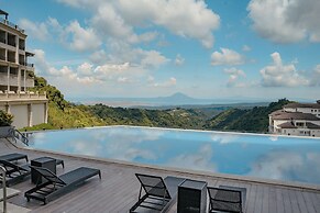 Twin Lakes Hotel - near Tagaytay