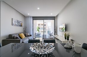 Best Location New Apt Full Amenities