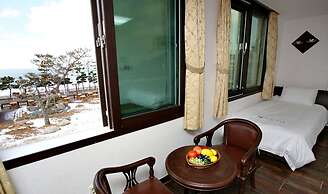 Manripo Hotel