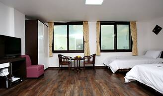 Manripo Hotel