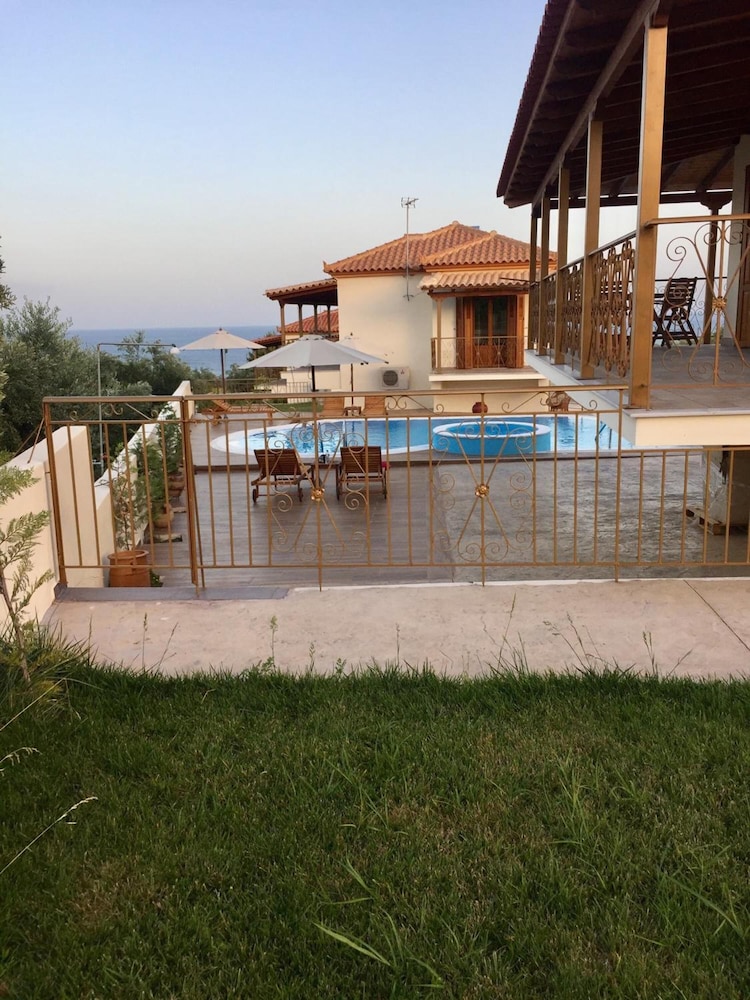 Driopes Villas