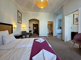Holiday Suites Cracow