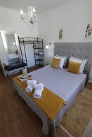 José & Ester House