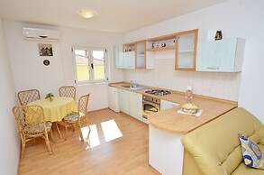 Kliska Apartment