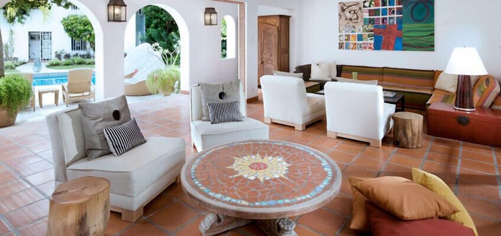 Villa Elsewhere
