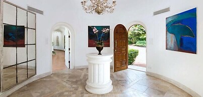 Villa Elsewhere