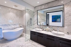 Villa Elsewhere