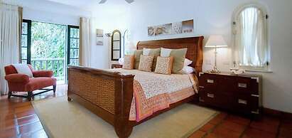 Villa Elsewhere