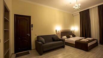 City Life Hotel