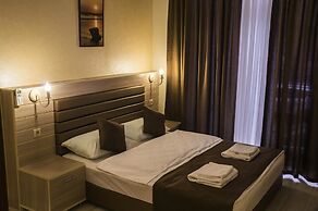 City Life Hotel