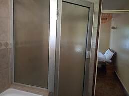 Redcliff Apartments