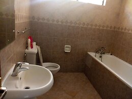Redcliff Apartments