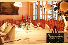 Hotel Meyer - Alter Bergischer Gasthof