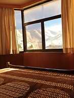 MzaarViews Chalets