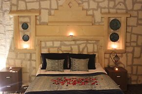 Antik Stone House