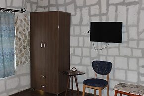 Antik Stone House