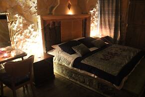 Antik Stone House