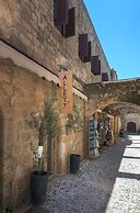 Alley 7