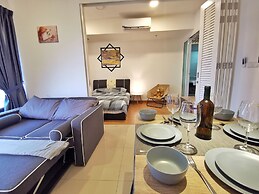 Tropicana 218 Suites