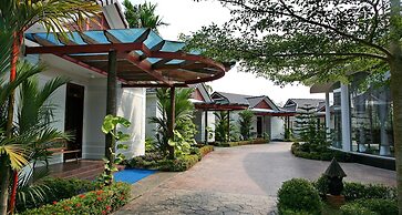 Forever Green Resort