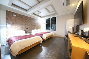 Legend Motel