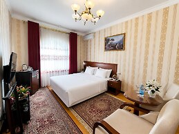 Sarbon Hotel