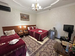 Sarbon Hotel
