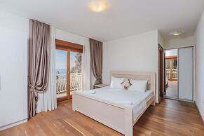 Pietra Mare Apartments