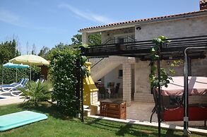 Villa Lenny