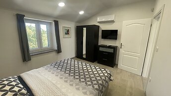 Villa Lenny