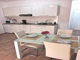City Apartments Lani