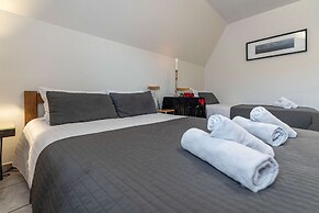 Liberta Inn