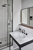 Gorgeous George by Design Hotels