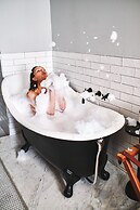Gorgeous George by Design Hotels