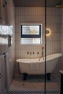 Gorgeous George by Design Hotels