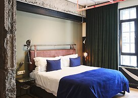 Gorgeous George by Design Hotels