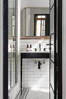 Gorgeous George by Design Hotels
