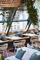 Gorgeous George by Design Hotels