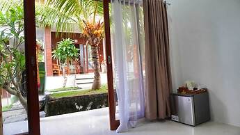 Lembongan Cempaka Villa & Restaurant