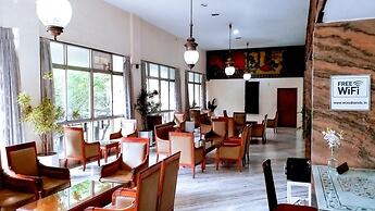 Woodlands Hotel
