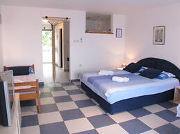 Apartments Srkoc