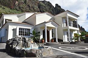 Mansion Almond