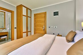 Lusso Mare by Aycon